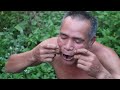 Survival - Bear's Master catches and eats two-horned beetles