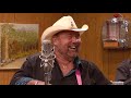 Nadine with Johnny Lee on Larry's Country Diner