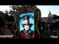 JOHNNY DEPP AT DISNEYLAND AS CAPTAIN JACK SPARROW! | Johnny Depp Disneyland