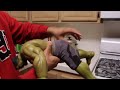 Hot Toys Age of Ultron Hulk Broken Leg