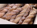 Career 43 years, Very clean oil, Amazing skill of Making twisted doughnuts, Korean street food