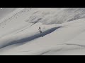 Snowboarder entkommt knapp einer Schneebrettlawine
