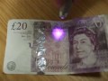 Thames Valley Police - how to spot a fake £20 note