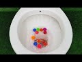 Football VS Oreo, Coca Cola Zero, Pepsi, Fanta, Red Bull, Yedigün and Fruity Mentos in toilet