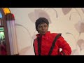 Michael Jackson’s THRILLER 40 2 CD Set Unboxing with Hot Toys 1/6 Thriller MJ Showcase.