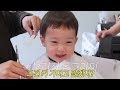A boy with the best vocabularies among toddlers. (This video makes you feel happy)