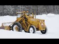 Ráfáel och Farfar skottar snö med LM218, del 2