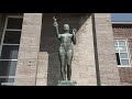 Le Forum allemand du sport : La Jahnplatz, sculptures de l'époque nazie