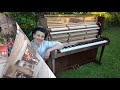 The Greatest Showman MASHUP: A Million Dreams & Rewrite The Stars on a crazy public piano!
