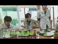 Jungwoo really enjoys eating food