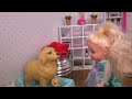Weekend Homework ! Elsa and Anna toddlers - Morning routine - someone wakes up late
