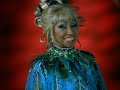 Celia Cruz - La Negra Tiene Tumbao (Official Video)