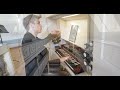 'Prelude in C Major' on one of the most interesting Pipe Organs - J. S. Bach played by Paul Fey