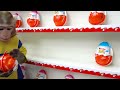 KiKi Monkey bath in the Rainbow BathTub full of M&M candy and play with ducklings | KUDO ANIMAL KIKI