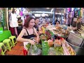 Cambodian Street Food in Market - Egg Fried Rice, Beef Noodle Soup, Yellow Pancake, Shrimp, & More