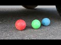 Aplastando Cosas Crujientes con el Coche | Experimento: 250 Globos de Agua VS Rueda de Coche