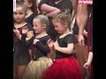 This girl’s face is pure joy when she finds her family in the crowd l GMA