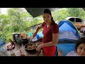 We made beans with pork rind and fish moqueca at the camp