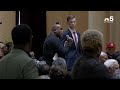 Chicago migrants: Rep. Jonathan Jackson holds heated town hall on Chicago migrant crisis