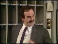 Fawlty Towers, Bad customer service (ESL annotations)