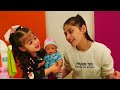 Ayşe ve Defne ile bebek videoları. Baby Born oyuncak bebek ile banyo zamanı. Bebek bakma oyunu