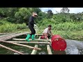 Girl builds a bamboo raft house Floating on a lake - Living Off the Net