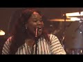 Tasha Cobbs Leonard - Gracefully Broken (Live At Passion City Church)